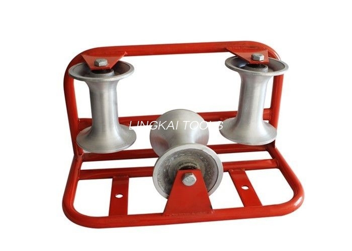 การพ่นลูกกลิ้งสายเคเบิลมุมอลูมิเนียม Tri-Roller สำหรับการวางสายเคเบิลใต้ดิน