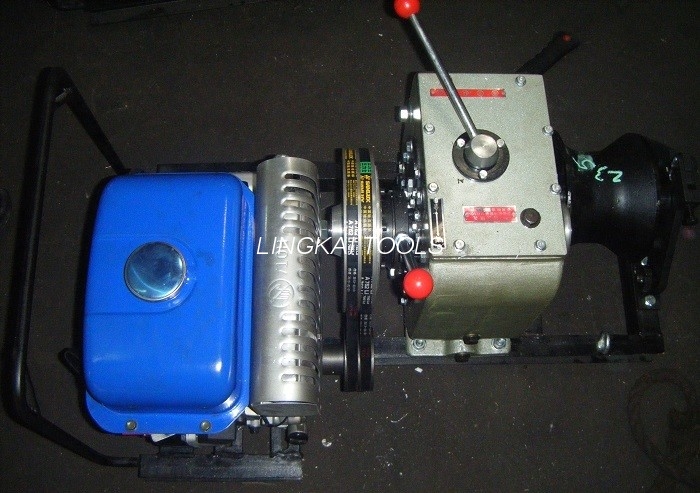 เครื่องรอกสายเคเบิลความเร็วสูง 200 กก. เครื่องกว้านขับเคลื่อนเบนซิน / น้ำมันเบนซิน 5 ตัน